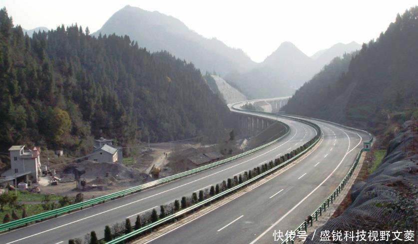  2020年■宜长高速计划2020年竣工，采用双向六车道，南京到杭州