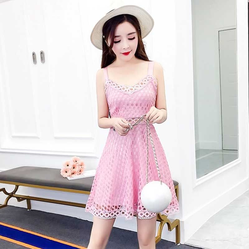 现在的女人真开放，逛街这样穿，太美了，十个男人九个回头