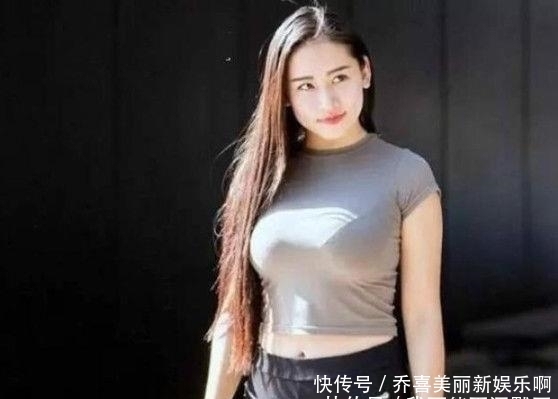 「优雅」优雅时尚的街拍美女彰显女人味,每一时刻都事时尚瞬间