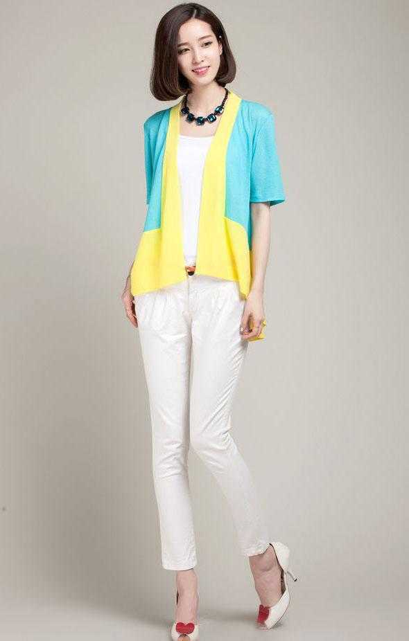 时尚紧身裤，美的让人猜不出年龄，气场全开！