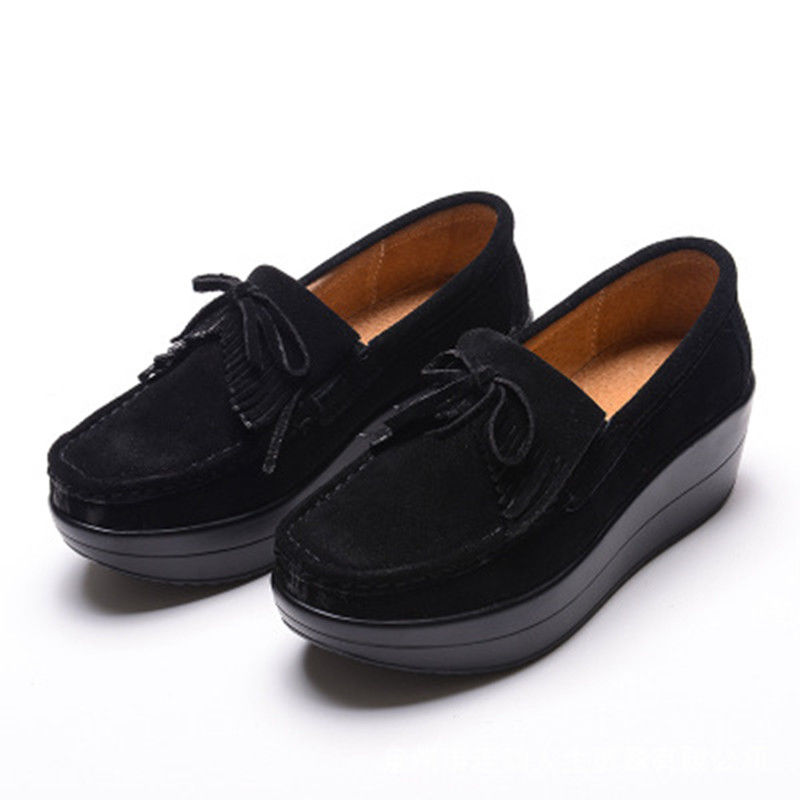 难怪老婆不穿高跟鞋，太虐脚!今秋流行摇摇鞋，穿上既优雅更迷人