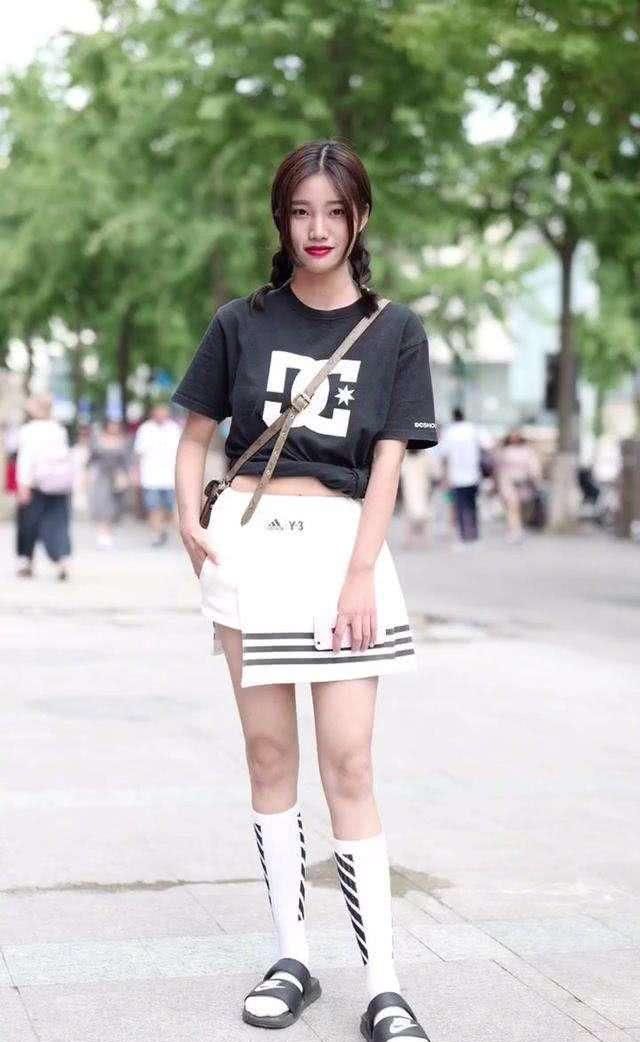 「穿准」简洁大方长筒袜的“三种”穿搭，显高瘦腿还优雅，照着穿准没错