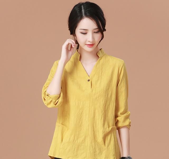 马上霜降了，别再穿短袖，精明女人都换上这样的长袖，今秋特流行