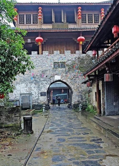 『唯一』中国唯一漂在水上的古镇,400年不通车,至今没有桥,活成了诗