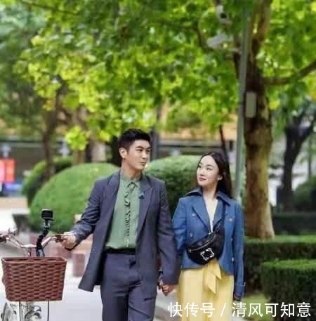 『 穿搭』穿连衣裙让老公给她洗脚，杜江趴脚面上亲一口，霍思燕是少奶奶命