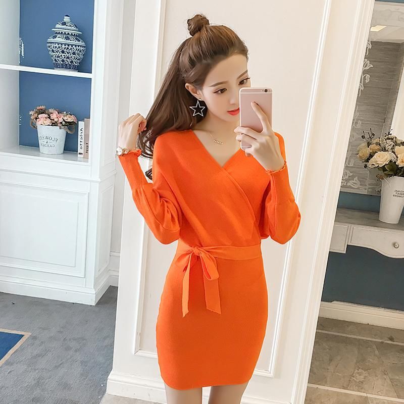 洋气好看的针织裙，修身又显瘦还特别时尚，上身彰显独特魅力