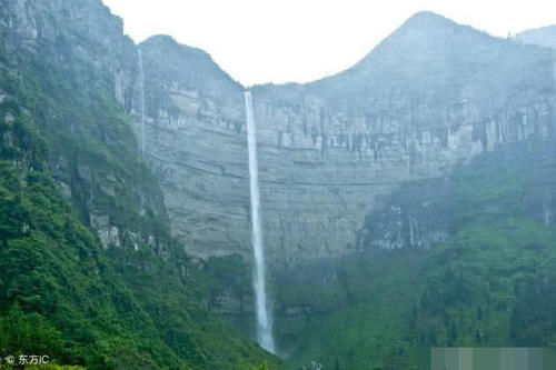 重庆竟有一座历史上与泰山华山齐名的山峰，魅力独特，荣获7顶国