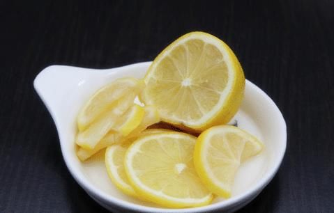  尿酸：它才是“天然玻尿酸”，坚持每天喝一杯，皮肤嫩白身材苗条！