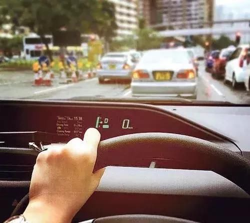 “国际驾照”在海外开车遭逮捕！中国大使馆发提醒：谨防骗局！