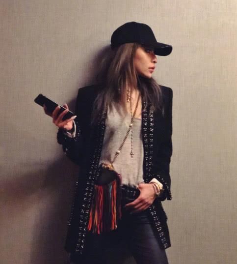 一个被自己玩坏了的明星，至今无人敢娶