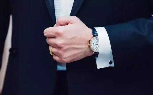 男生5个穿衣误区，会让你越穿越显矮！