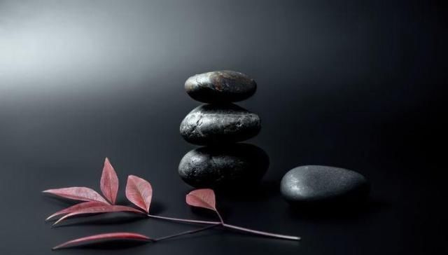 摄影技巧:全黑背景的照片怎么拍?