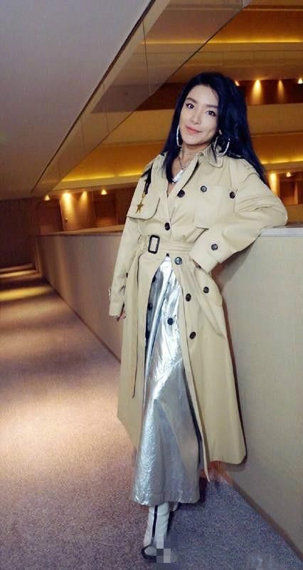 江映蓉只不过换了化妆师，网友却说她换了一张脸！