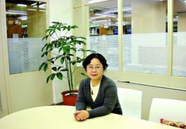 「校方」211高校退休教授跌落神坛,曾多次发布不当言论,校方及时回应