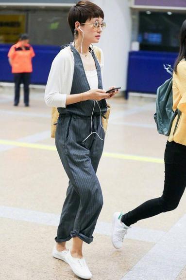 马伊琍接了长发气质大变 网友：够土！这是我见过最接地气的保姆