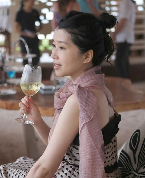 曾经胖到140斤，现用一土方法瘦了30斤，48岁大妈年轻十岁