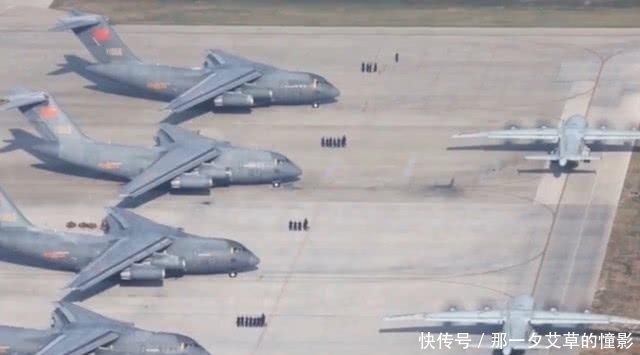『运输机』8机新照:俯瞰运-20与运-9同框,2型运输机大小是一目了然