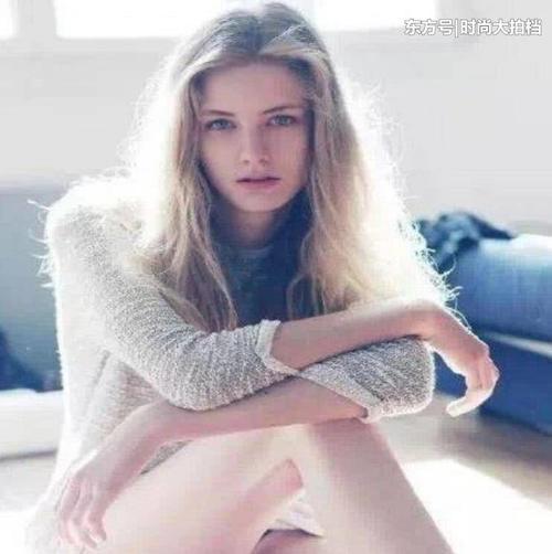 98年姆巴佩厉害了！绯闻女友性感如野猫，网友：小伙艳福不浅！