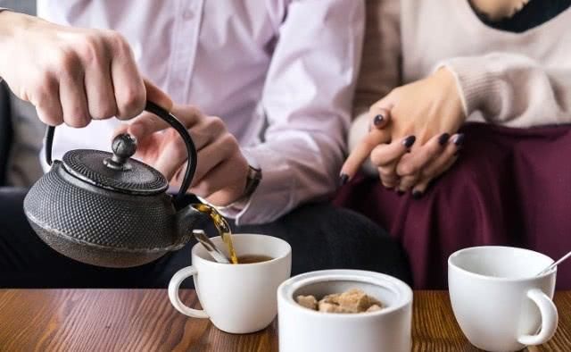 研究■辟谣：喝茶能预防新型冠状病毒感染吗？