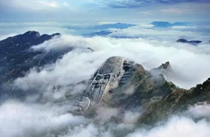 被黄山的人海挤怕了？山东这个景区不输黄山，还有世界最大石雕！