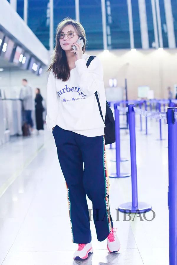 晴格格王艳让人不敢认!杨烁老婆原来是她…【海报街拍】