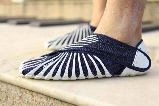 日本推出“卫生巾”鞋子：男生终于也能光明正大使用卫生巾了