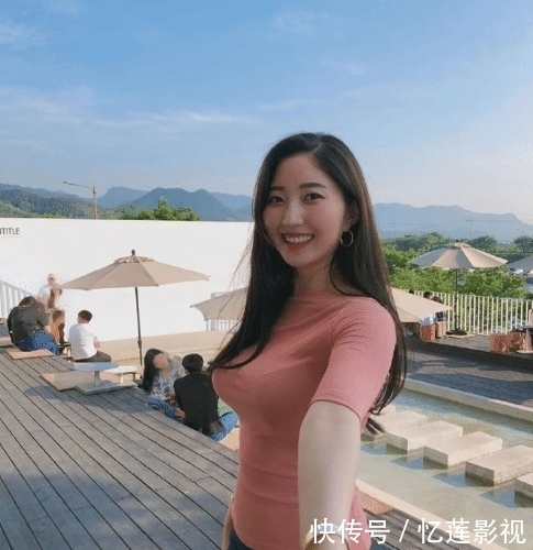 实力|真正的好身材驾车的时候就能看出来,美女一看就是有实力的人