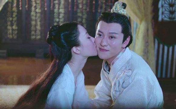 霍建华杨紫拍戏热吻三小时，女方曾意外怀孕？杨紫怒斥造谣者去死