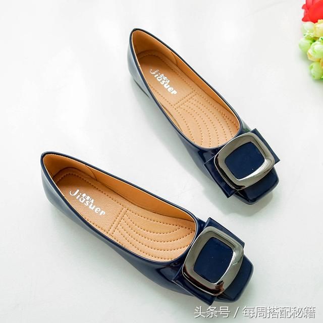 九月天气渐凉,不差钱的话,给50岁婆婆买这秋软鞋,显高又时髦