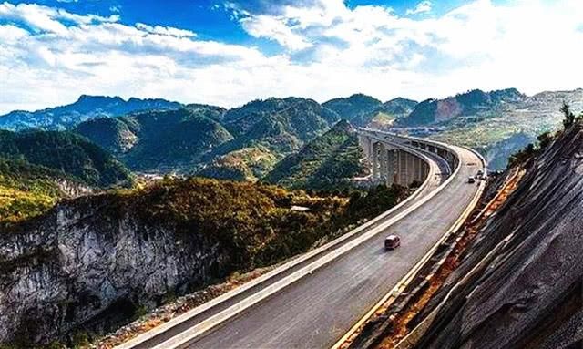  #高速#英国媒体称它为全球“最美”公路，全长有516公里，就在中