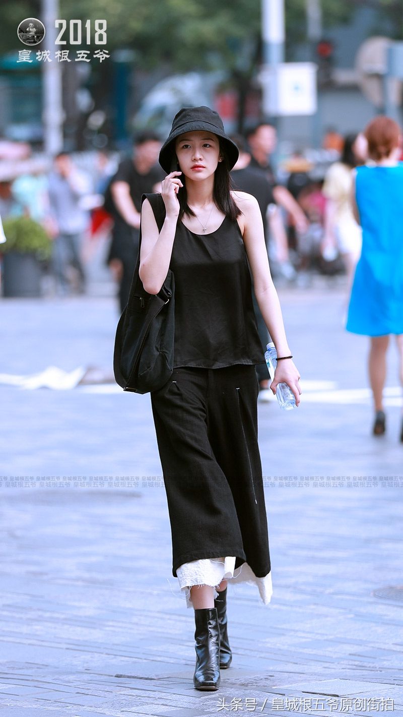 街拍:你说太老土，我说很时髦，每一个都有自己对美的定义