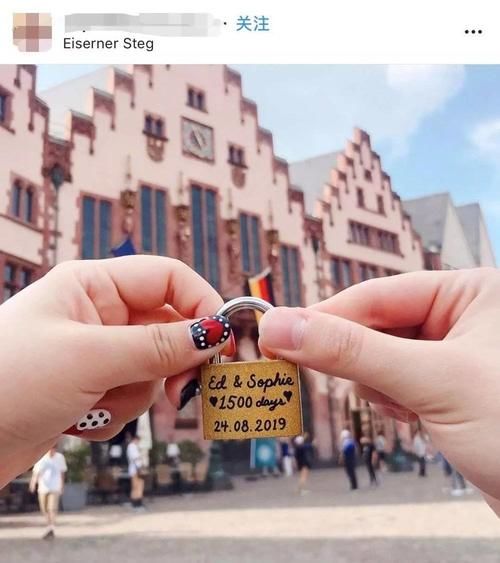 你们的爱情信物，都变成了景区垃圾