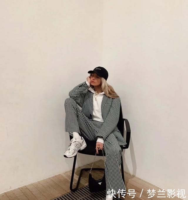 【初春】卫衣+阔腿裤,这2020年初春不一样的时尚,美翻了