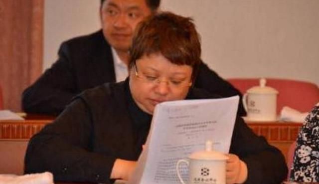 韩红微博发霸气的声明：要对制造虚假消息的人进行法律诉讼