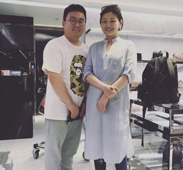  老脸■结婚七年的大s最新照片，又胖又老脸变僵，这還是往日的美容大王吗？
