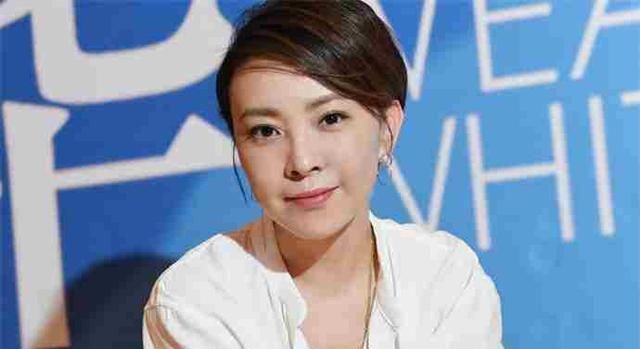 「电视剧」曾是央视主持人，后搭颜丙燕出道，恋过张嘉译，二婚嫁富豪逆生长