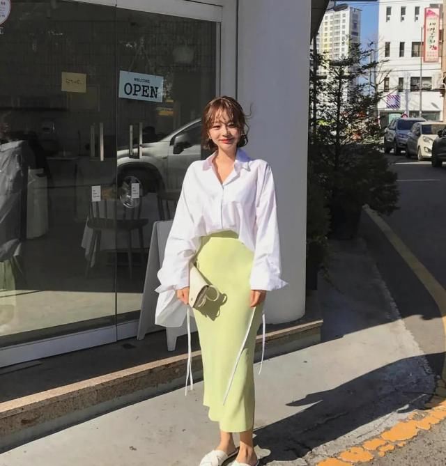  『小可爱』方领衬衫+A字裙=显瘦10斤，美炸了！