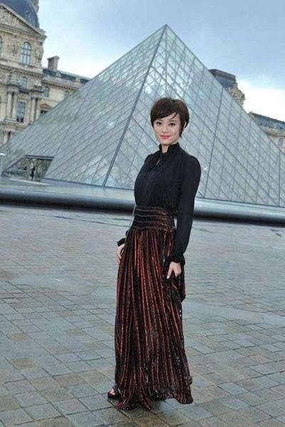 孙俪这连体衣穿的太大胆了！从头露到脚，网友：啥都看见了！