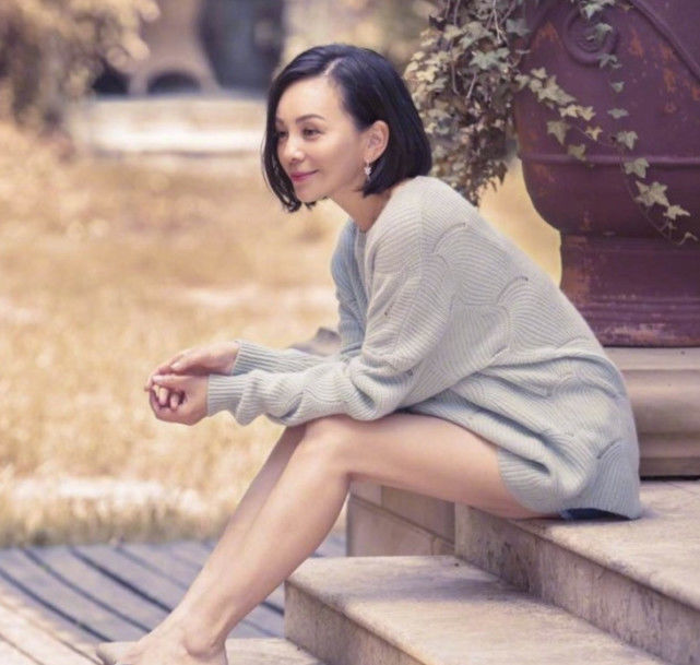 王琳太夸张了，穿起纱裙宛如仙女下凡，网友：完全年轻了20岁