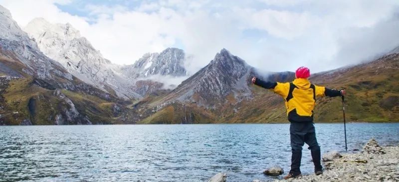 追寻传说中的七藏沟，将满眼秋色尽收眼底