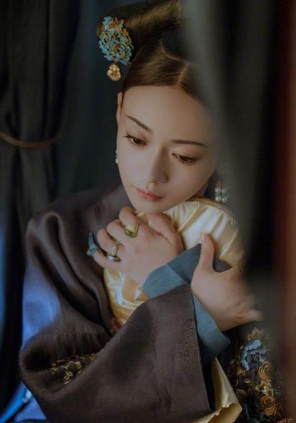 学习| 魏姐戏外咋变香肠嘴了?唇形修正手册了解一下!