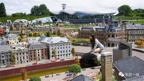 世界上最小的城市：比现实世界缩小25倍，游客都变成大巨人
