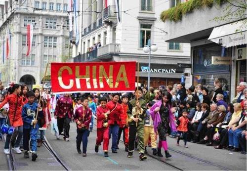 比越南更可恶的国家，看到中国人恨不得绕路走，网友看完：活该