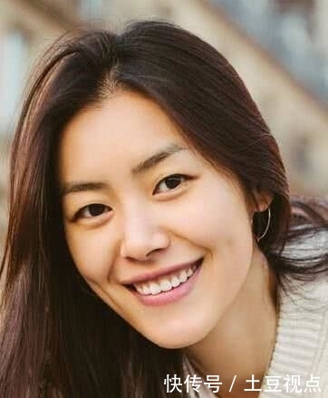  『漂亮』女生脸上有这3个“窝”，是典型的“美人脸”，精致漂亮有魅力！