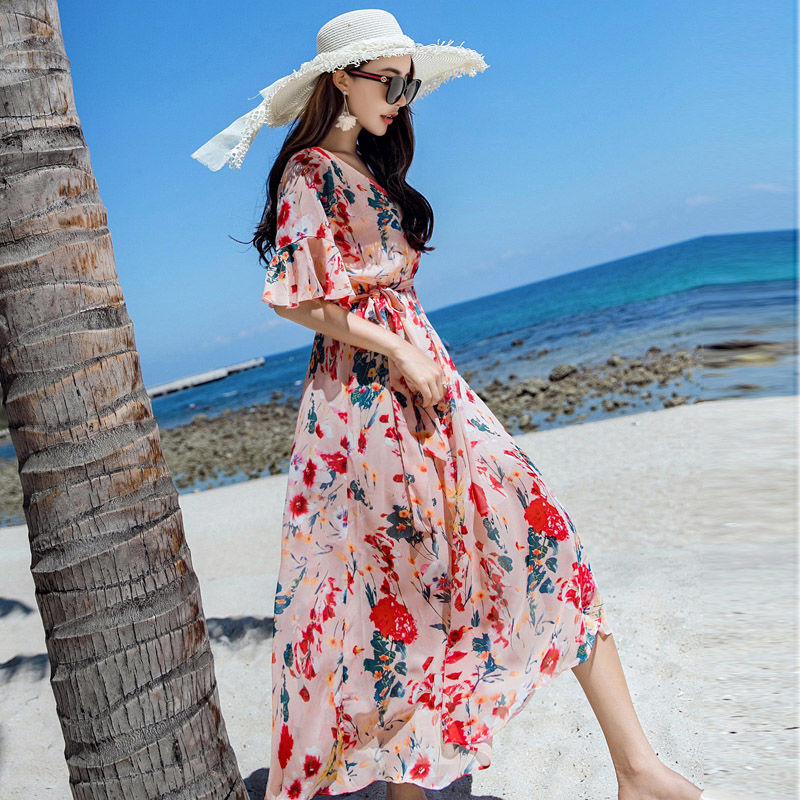 海边女人太赚回头率!这样穿比泳衣都迷人，展现你的风情万种