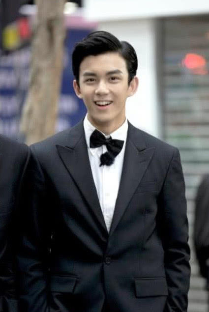 在众多的童星中，吴磊最出彩，长相不仅没有长残更是越来越帅气!