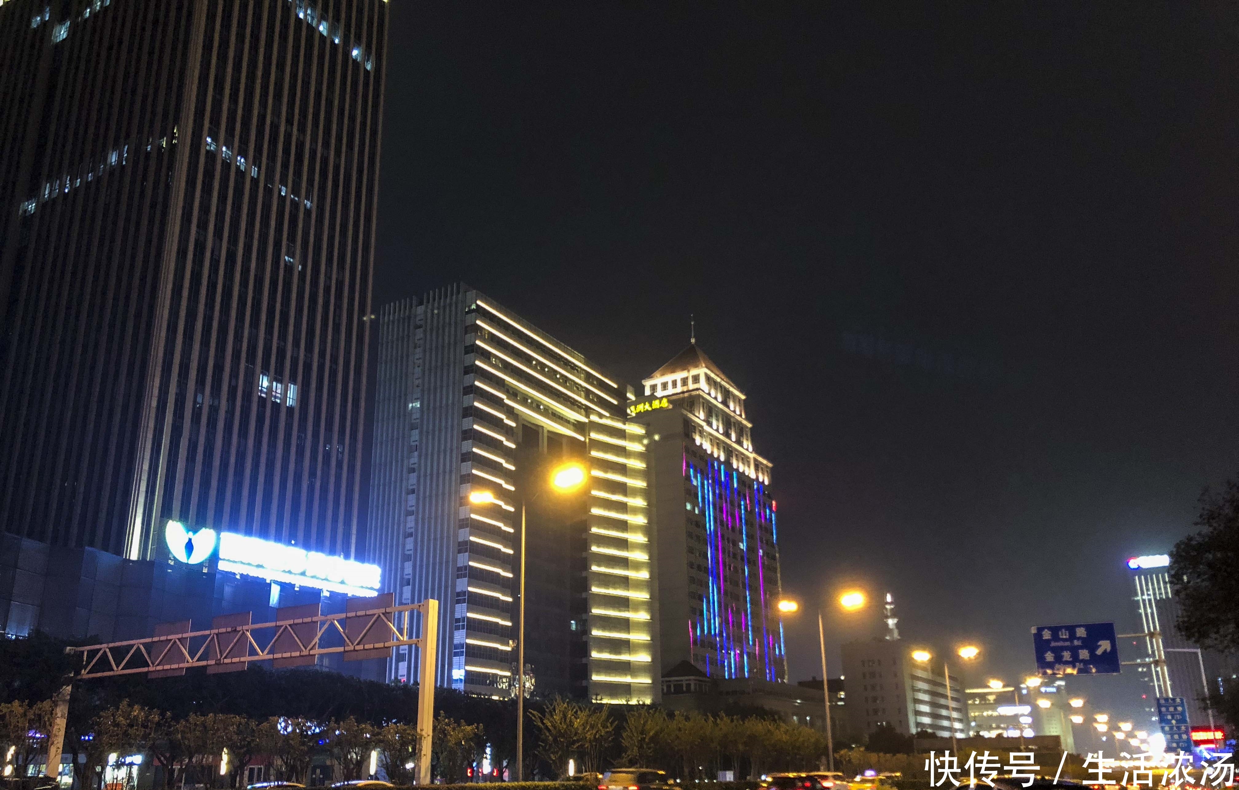  第一城■我国最难修地铁的城市，却成为西部地铁第一城，游客感