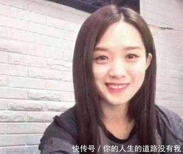 赵丽颖裙子上的3个字亮了,5个赵丽颖4个假,你是她的真爱粉吗