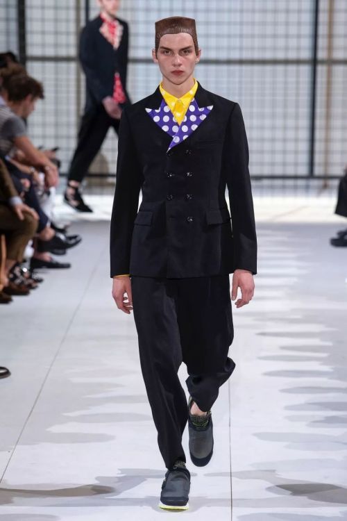 疯狂套装 川久保玲的男装设计不爱传统束缚