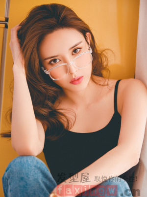 适合初秋的清新女生发型 选对发型很重要